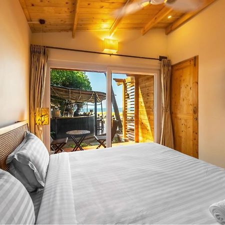 Morii By The Sea - Morjim Beach Exterior foto